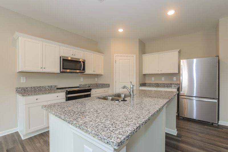 2,445/Mo, 1121 Feldman Chase Loganville, GA 30052 Kitchen View
