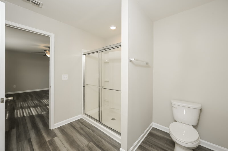 2,470/Mo, 3808 Ramsay Pass Loganville, GA 30052 Main Bathroom View 2