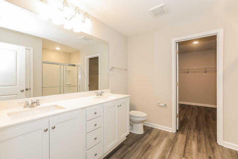 2,390/Mo, 3788 Ramsay Pass Loganville, GA 30052 Main Bathroom View