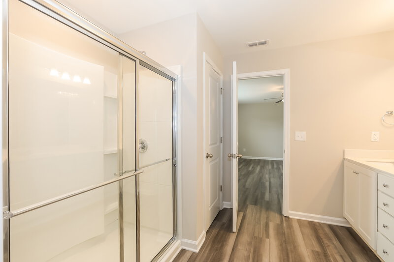 2,390/Mo, 3788 Ramsay Pass Loganville, GA 30052 Main Bathroom View 2