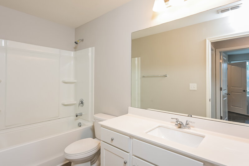 2,590/Mo, 3778 Ramsay Pass Loganville, GA 30052 Bathroom View