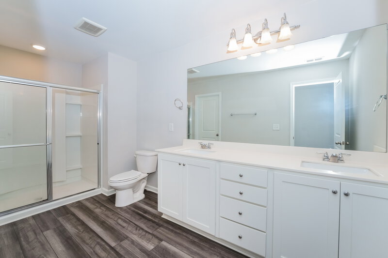 2,210/Mo, 3813 Ramsay Pass Loganville, GA 30052 Main Bathroom View