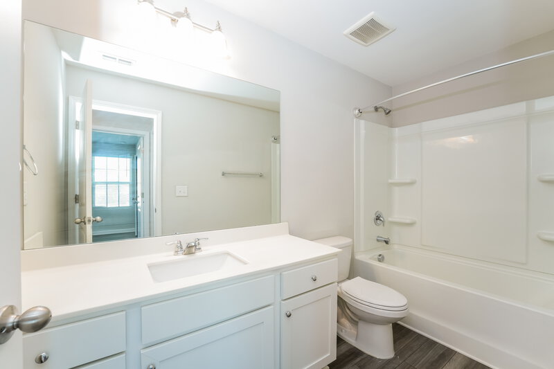 2,210/Mo, 3813 Ramsay Pass Loganville, GA 30052 Bathroom View