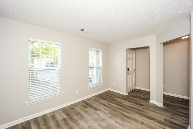 1,785/Mo, 9525 Lakeview Rd Union City, GA 30291 Living Room View