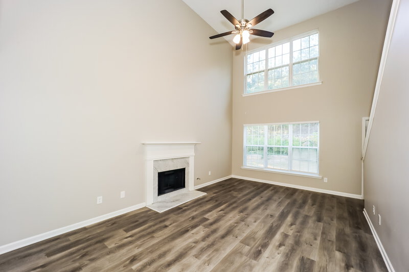 1,785/Mo, 9525 Lakeview Rd Union City, GA 30291 Living Room View 3