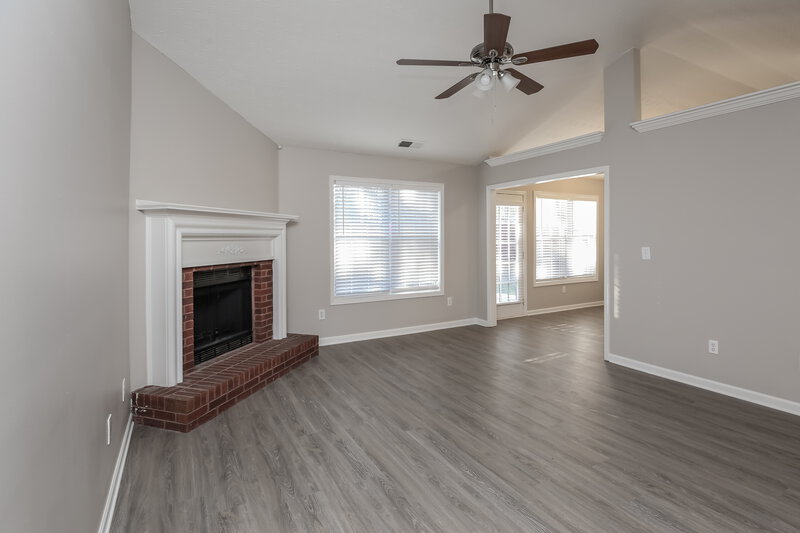 1,940/Mo, 480 Oak Vista Ct Lawrenceville, GA 30044 Living Room View 3