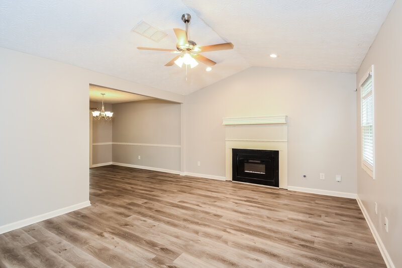 1,985/Mo, 4967 Turtle Rock Dr Marietta, GA 30066 Living Room View