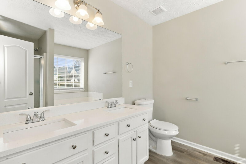 1,885/Mo, 125 St Ann Circle Dallas, GA 30157 Primary Bathroom View