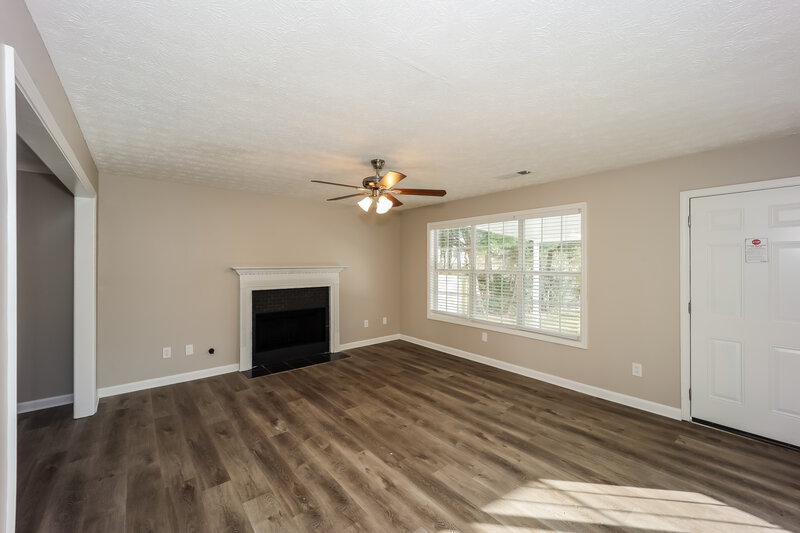 3,120/Mo, 559 Cypress Estates Cv Jonesboro, GA 30238 Living Room View 2
