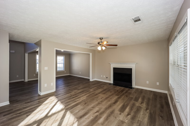 3,120/Mo, 559 Cypress Estates Cv Jonesboro, GA 30238 Living Room View 3