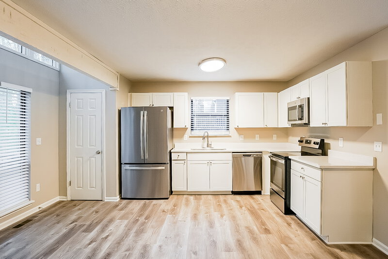 2,320/Mo, 6826 Creekwood Dr Douglasville, GA 30135 Kitchen View