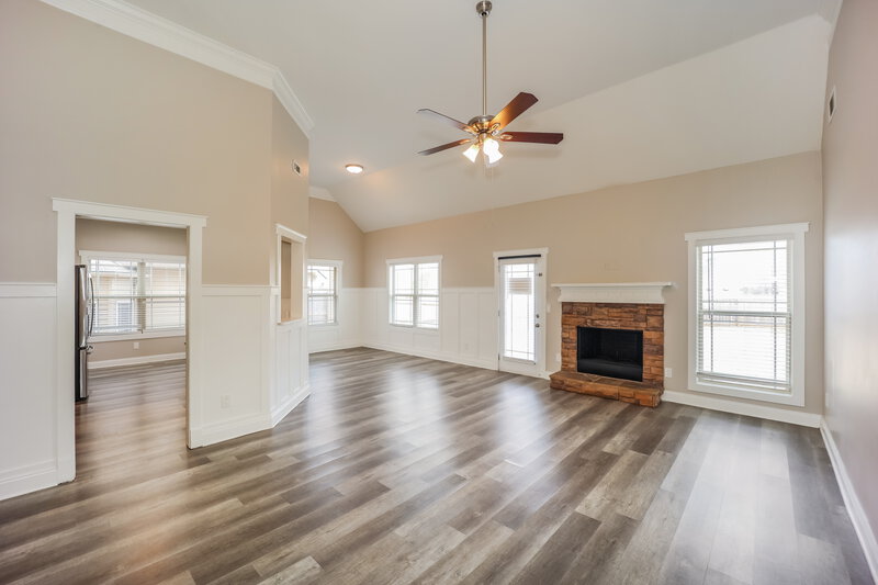 2,475/Mo, 326 Stillwood Dr Newnan, GA 30265 Living Room View