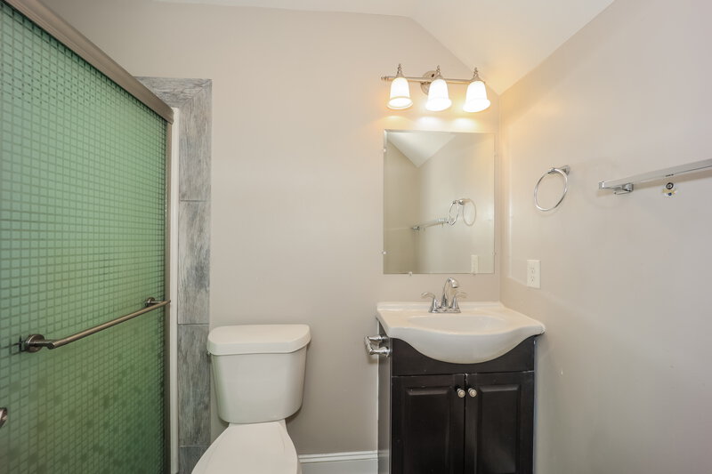 2,475/Mo, 326 Stillwood Dr Newnan, GA 30265 Bathroom View