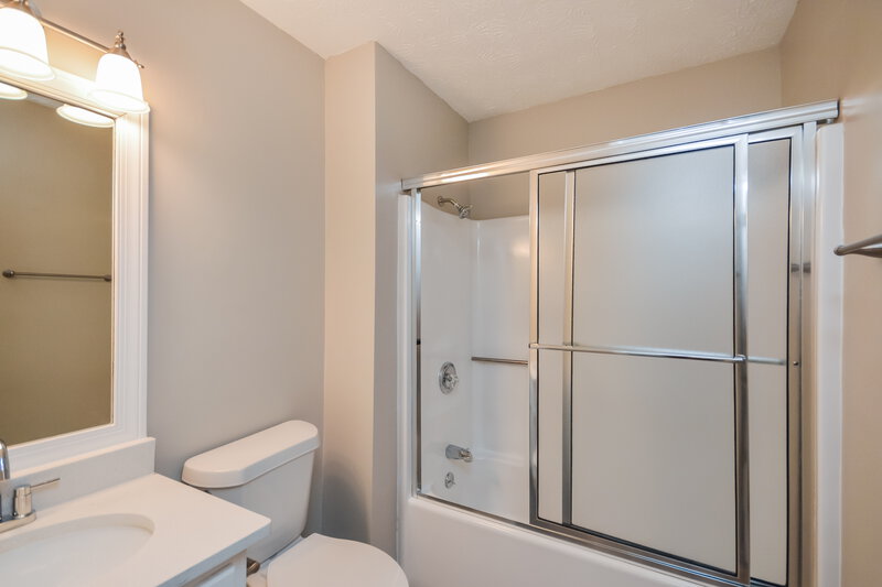 2,750/Mo, 9136 Tara Dr SW Covington, GA 30014 Bathroom View