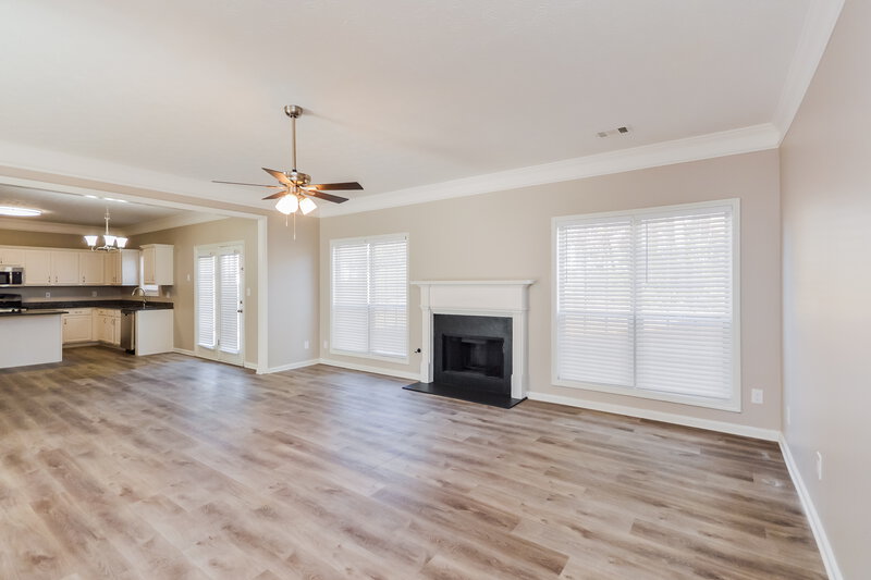 2,670/Mo, 115 Whitaker Dr Stockbridge, GA 30281 Family Room View