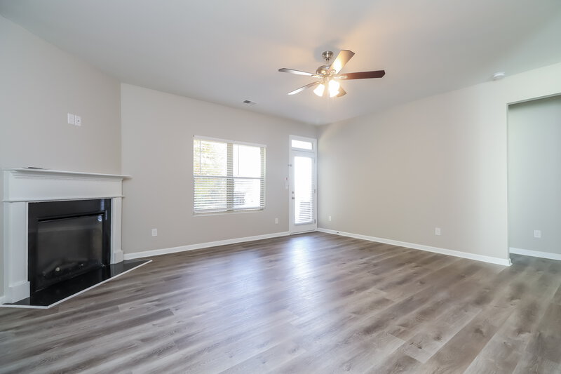 3,500/Mo, 1069 Lear Dr Locust Grove, GA 30248 Living Room View 2