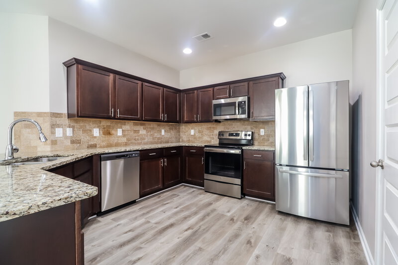 3,500/Mo, 1069 Lear Dr Locust Grove, GA 30248 Kitchen View