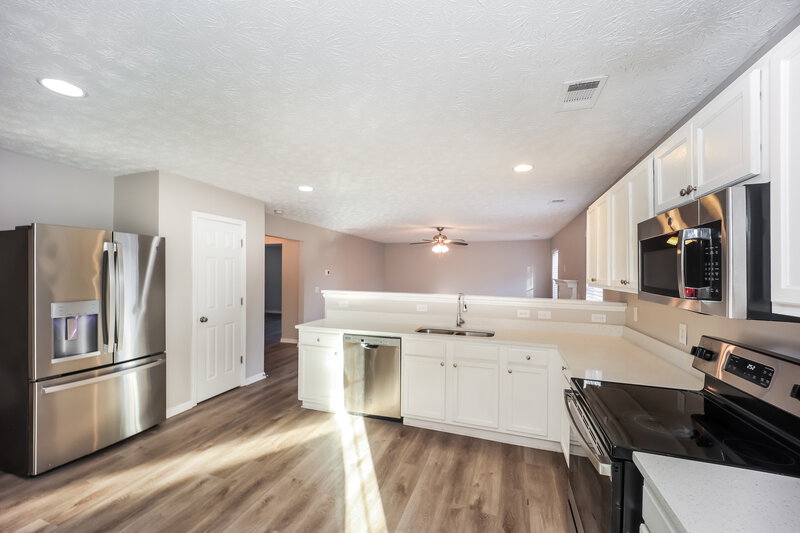 2,350/Mo, 8308 Milam Loop Fairburn, GA 30213 Kitchen View 2