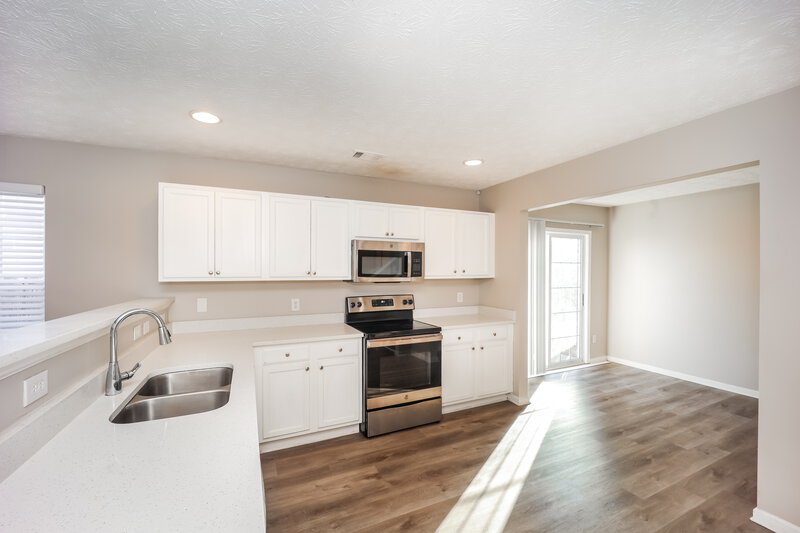 2,350/Mo, 8308 Milam Loop Fairburn, GA 30213 Kitchen View 3