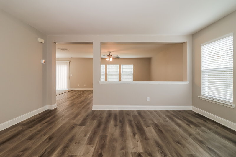 2,200/Mo, 181 Cedar Bay Cir Dallas, GA 30157 Living Room View 2