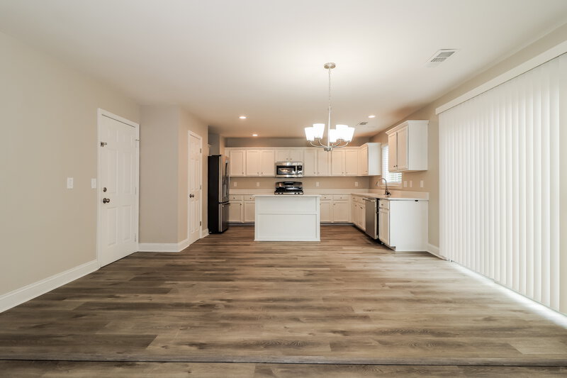 2,200/Mo, 181 Cedar Bay Cir Dallas, GA 30157 Dining Room View