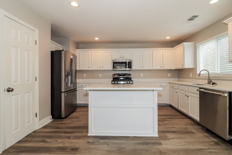 2,200/Mo, 181 Cedar Bay Cir Dallas, GA 30157 Kitchen View