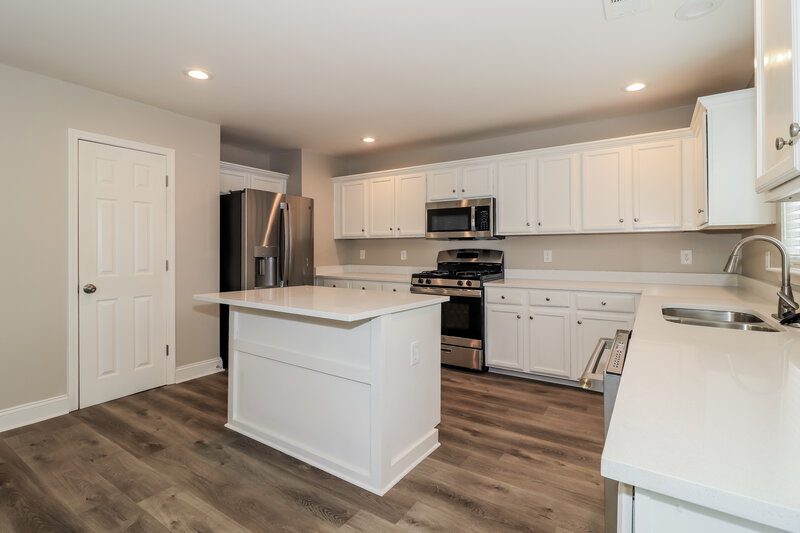 2,200/Mo, 181 Cedar Bay Cir Dallas, GA 30157 Kitchen View 2