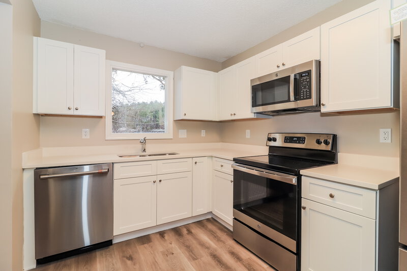 2,500/Mo, 106 Ivy Mill Way Dallas, GA 30157 Kitchen View 2