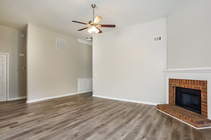 2,055/Mo, 65 Titleist Ct Newnan, GA 30265 Living Room View