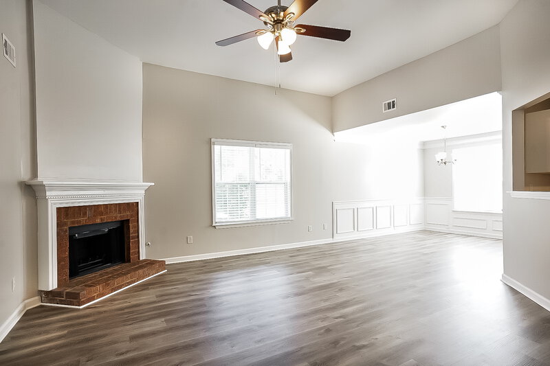 2,055/Mo, 65 Titleist Ct Newnan, GA 30265 Living Room View 2