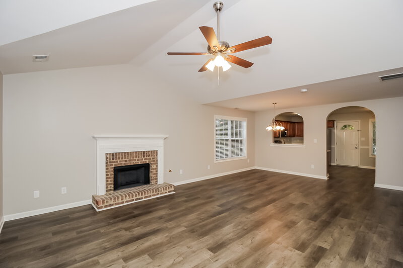 2,618/Mo, 1925 Ripple Creek Ct SW Marietta, GA 30060 Living Room View 2