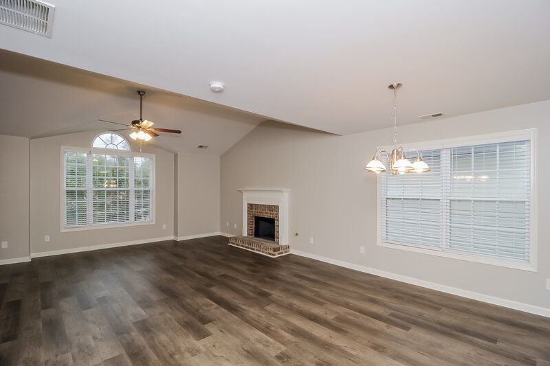 2,618/Mo, 1925 Ripple Creek Ct SW Marietta, GA 30060 Living Room View 3