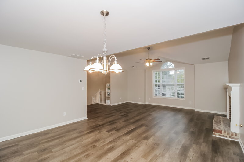 2,618/Mo, 1925 Ripple Creek Ct SW Marietta, GA 30060 Living Room View 4