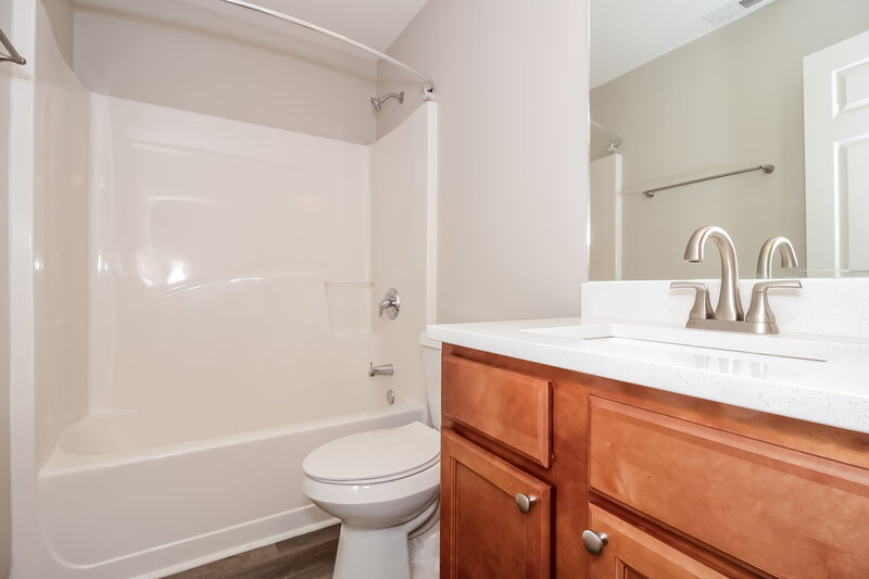 2,618/Mo, 1925 Ripple Creek Ct SW Marietta, GA 30060 Bathroom View