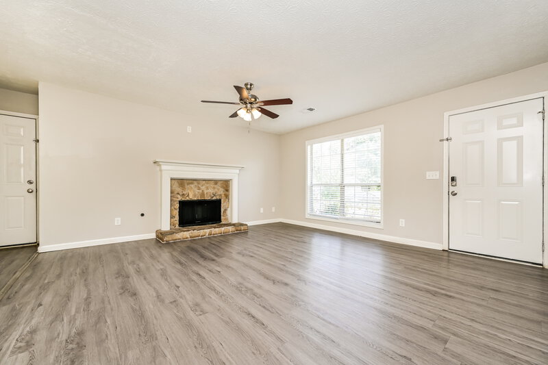 1,915/Mo, 1116 Whisper Wind Dr McDonough, GA 30253 Living Room View