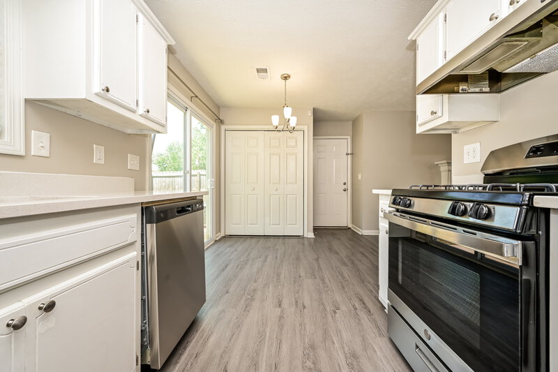 1,915/Mo, 1116 Whisper Wind Dr McDonough, GA 30253 Kitchen View 2