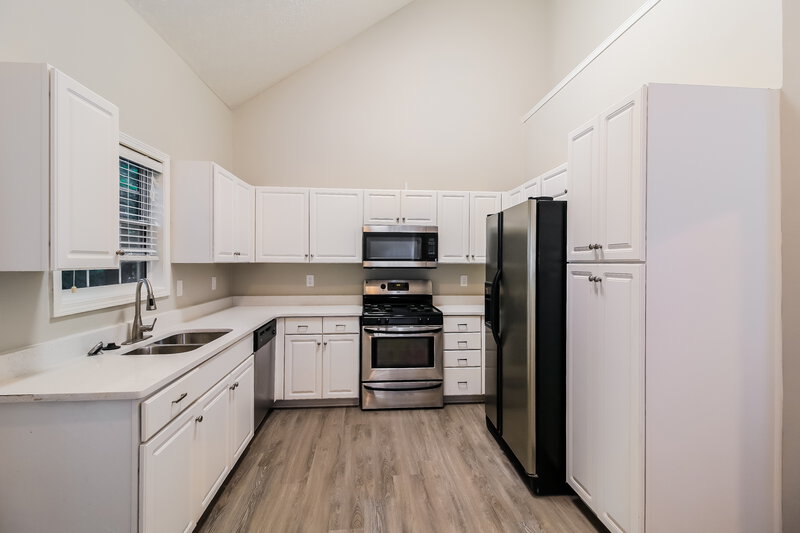 2,260/Mo, 3510 Berkeley Park Ct Duluth, GA 30096 Kitchen View 3