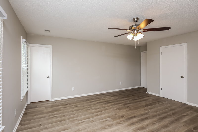 2,920/Mo, 649 Edwards Ct Sugar Hill, GA 30518 Main Bedroom View 3