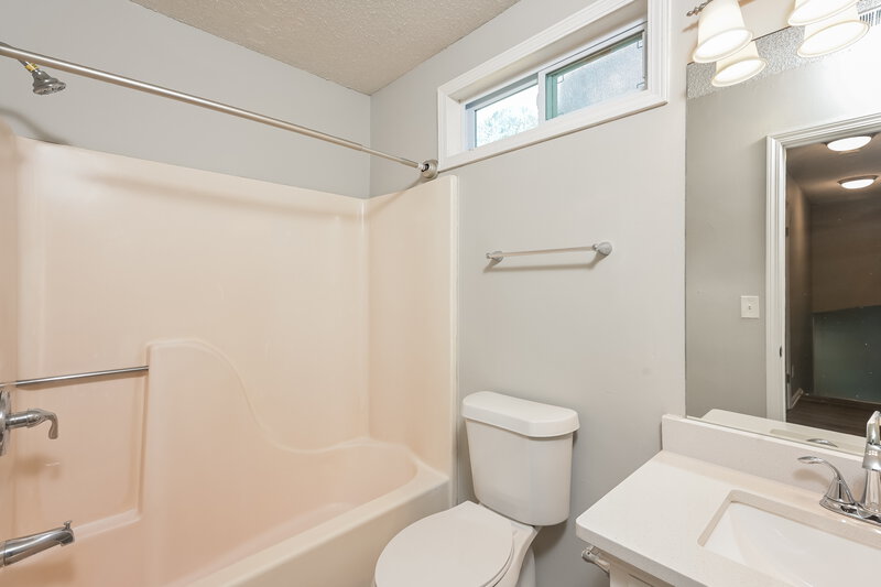 2,215/Mo, 649 Edwards Ct Sugar Hill, GA 30518 Bathroom View 2