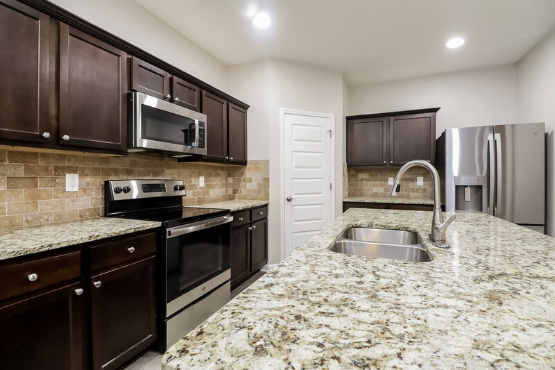 2,095/Mo, 1415 Brickfield Way Locust Grove, GA 30248 Kitchen View 2