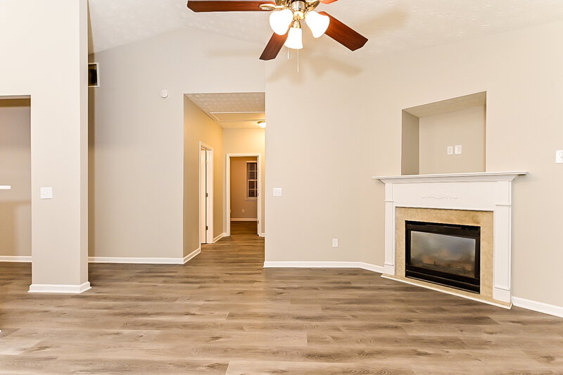 1,770/Mo, 1253 Winwood Dr McDonough, GA 30253 Living Room View 2