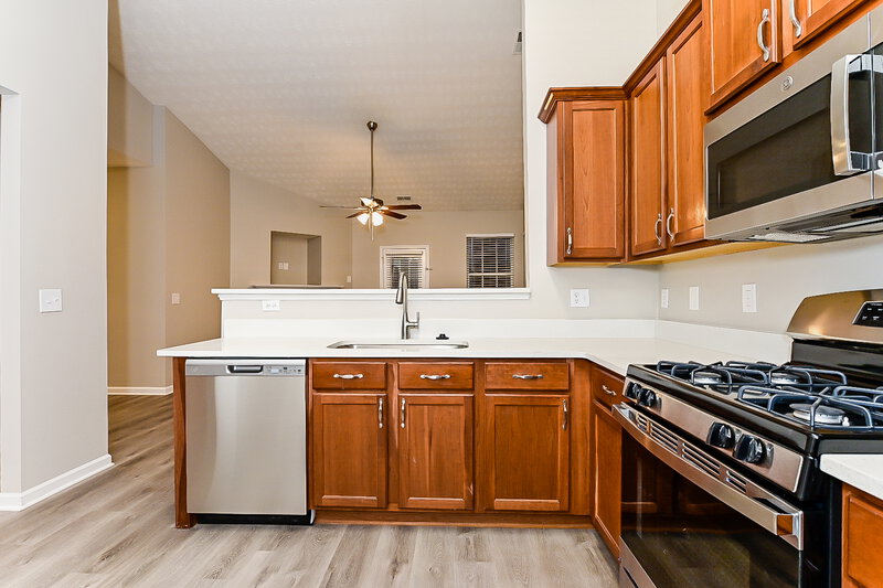 1,770/Mo, 1253 Winwood Dr McDonough, GA 30253 Kitchen View 2