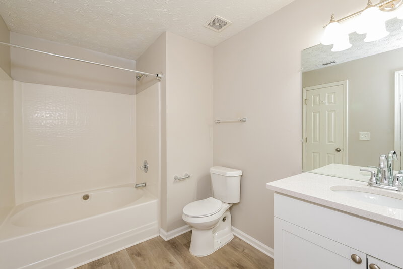 2,005/Mo, 3130 Sentinel Pkwy Lawrenceville, GA 30043 Main Bathroom View