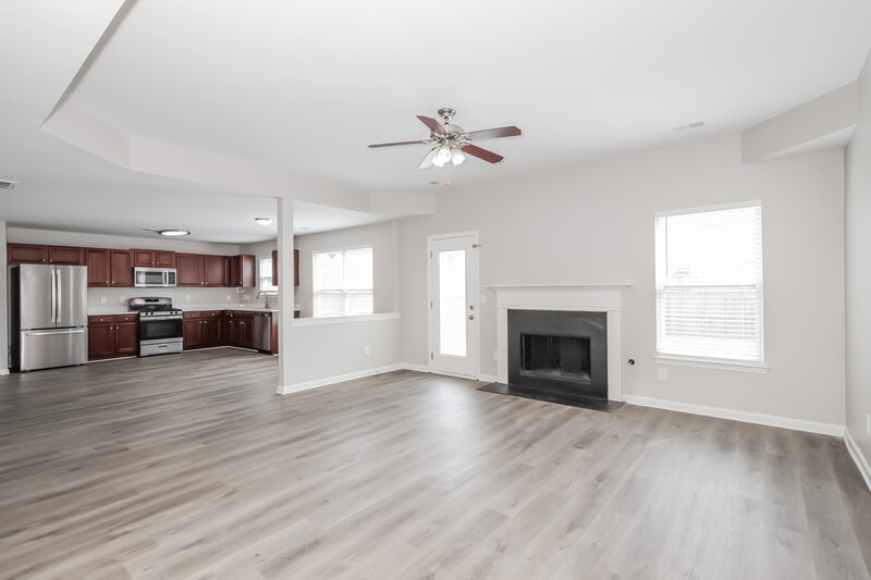 3,570/Mo, 11658 Kades Trl Hampton, GA 30228 Living Room View 2