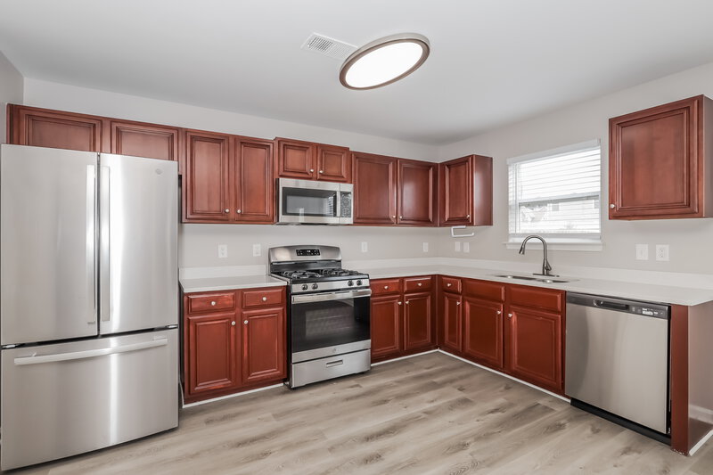 3,570/Mo, 11658 Kades Trl Hampton, GA 30228 Kitchen View 2