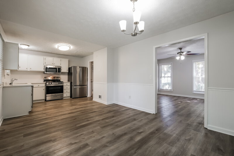 1,750/Mo, 895 Highland Ter NE Marietta, GA 30066 Dining Room View 2