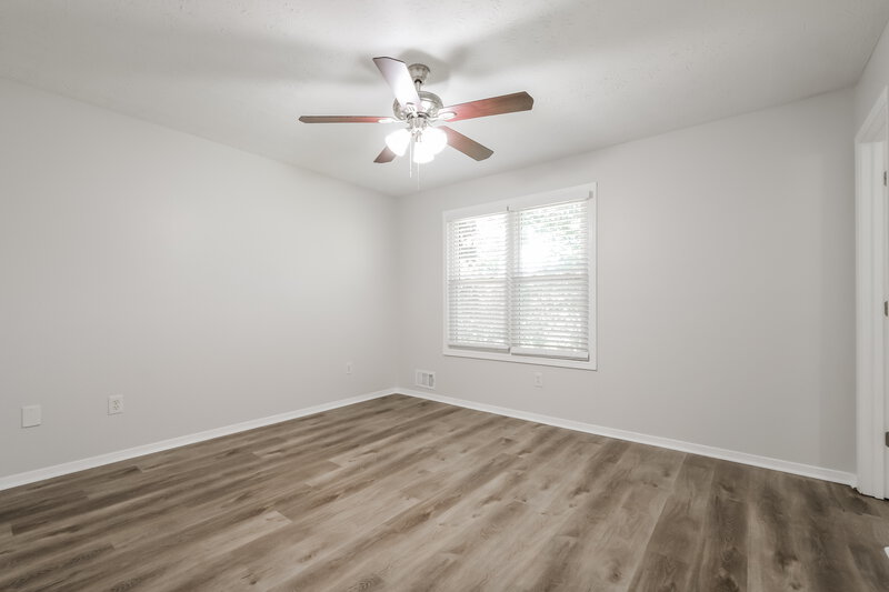 1,750/Mo, 895 Highland Ter NE Marietta, GA 30066 Main Bedroom View