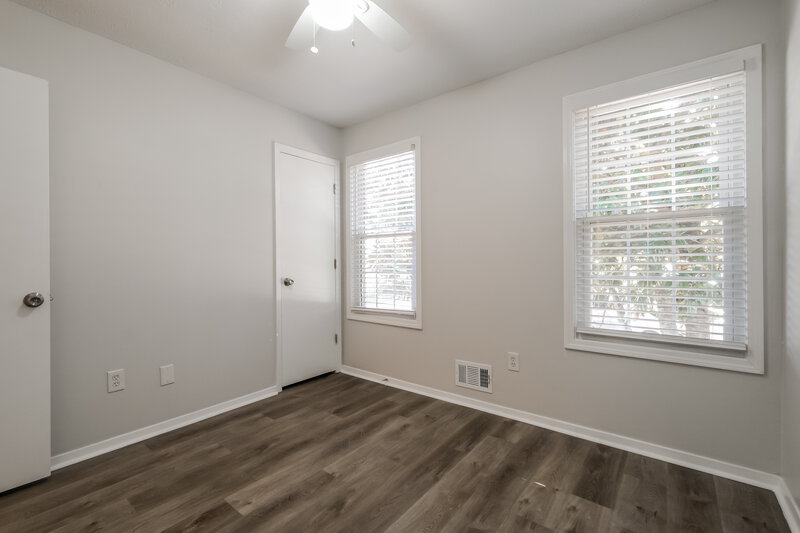 1,750/Mo, 895 Highland Ter NE Marietta, GA 30066 Bedroom View