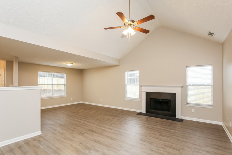 3,110/Mo, 2167 Mulberry Ln Lithonia, GA 30058 Living Room View 2