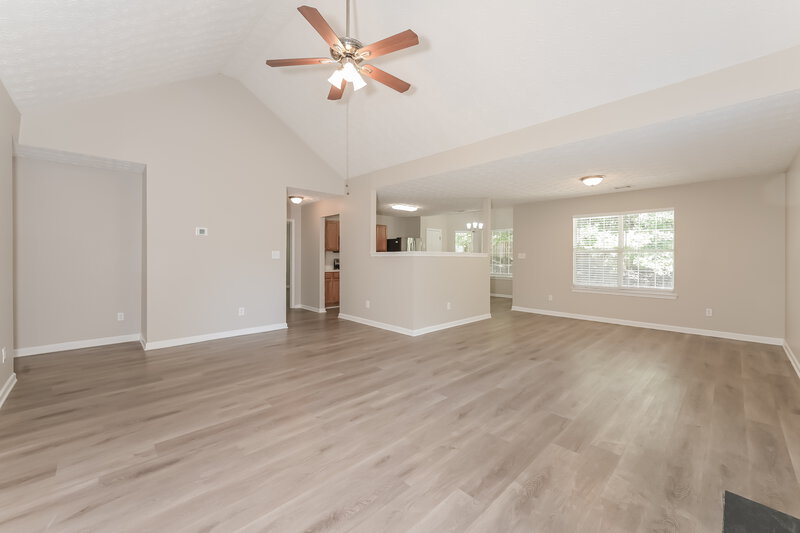 2,175/Mo, 2167 Mulberry Ln Lithonia, GA 30058 Living Room View 2